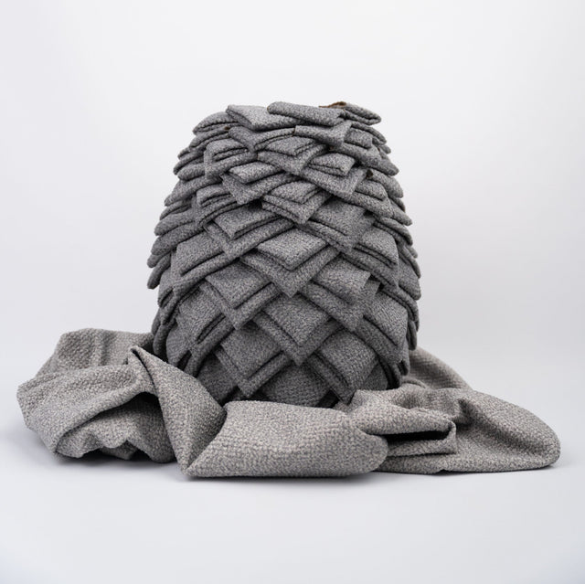 MAT RAVNSORT DRAGON BOUCLÉ MØBELSTOF – LØKKET STRUKTUR & ØKO-TEX