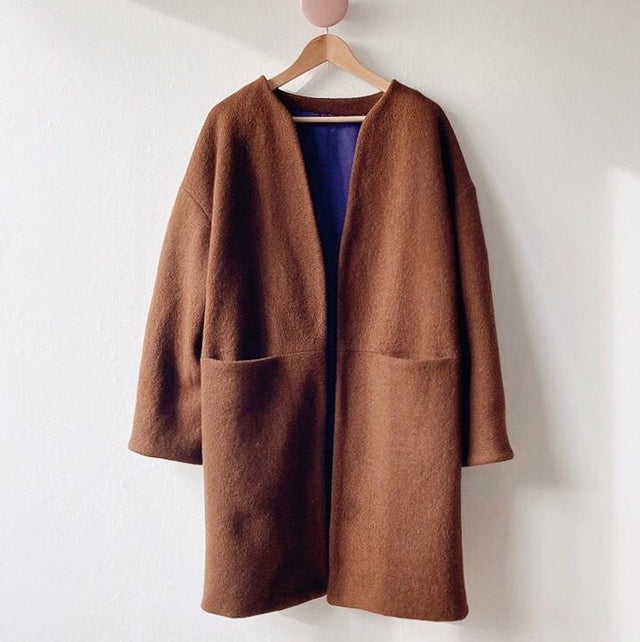 GRÅ SLIDSTÆRK OG BLØD ULD/POLYESTER STOF