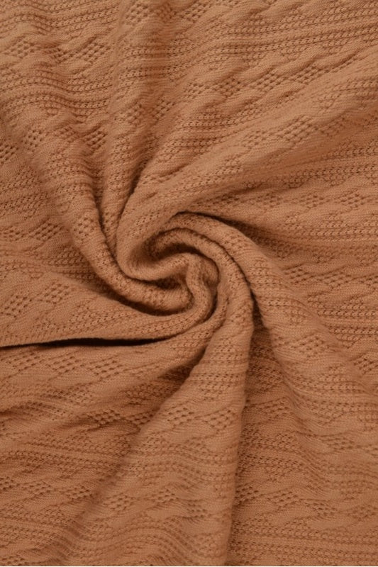 Karamelbrun jacquard-kabelstrik, metervare til erhverv (billede 1 af 2)