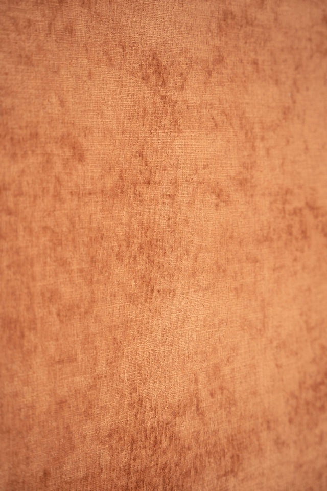 Gylden terracotta clara chenille møbelstof – blød & slidstærk, metervare til erhverv (billede 2 af 5)