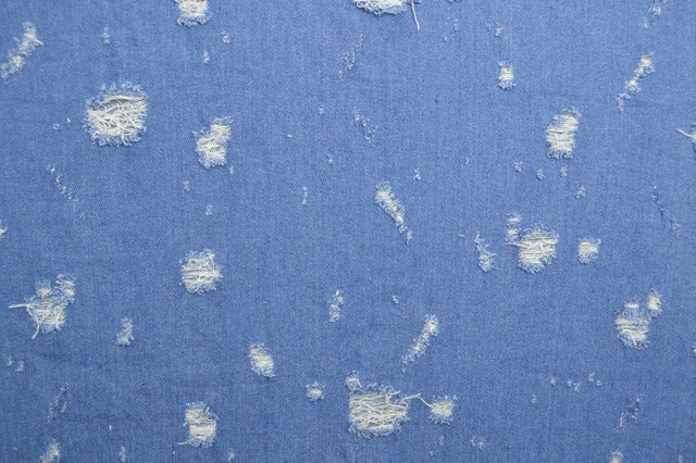 Lys blå denim stof med vasket slidt overflade – metervare til bukser & jakker, metervare til erhverv (billede 3 af 8)