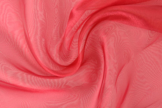 Vinrød organza – transparent & skinnende, metervare til erhverv (billede 3 af 7)