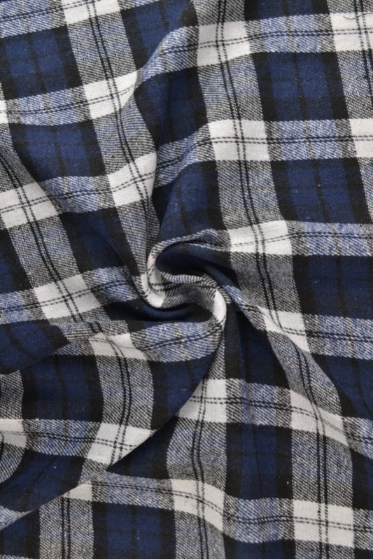 Mørkeblå og hvid skotskternet flannel, metervare til erhverv (billede 1 af 14)