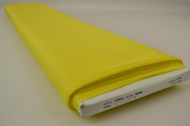Gul polyester foer – glat, let & let glans, metervare til erhverv (billede 2 af 5)
