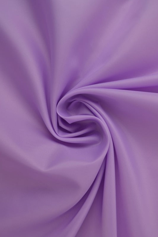 Lavendel polyester foer – glat, let & let glans, metervare til erhverv (billede 1 af 5)