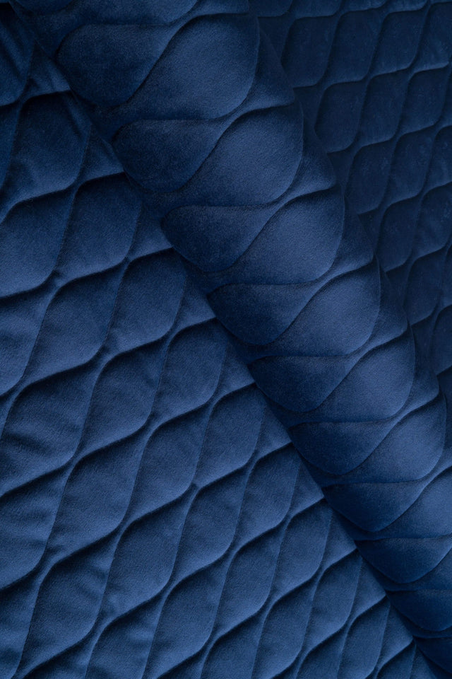 Klassisk marineblå magic velvet 3D – quiltet velour med bladmønster, metervare til erhverv (billede 1 af 8)