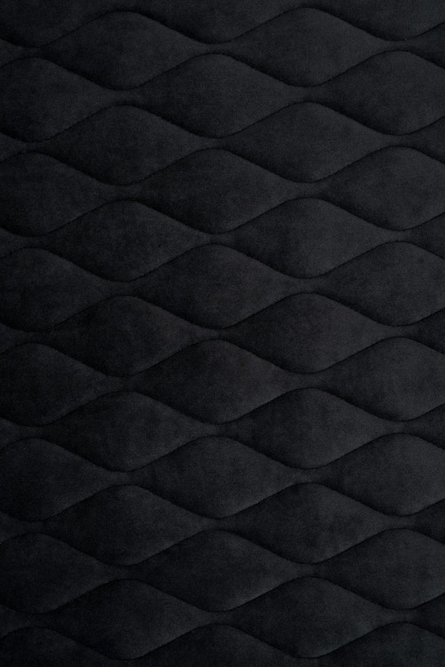 Mat natsort magic velvet 3D – quiltet velour med bladmønster, metervare til erhverv (billede 2 af 8)