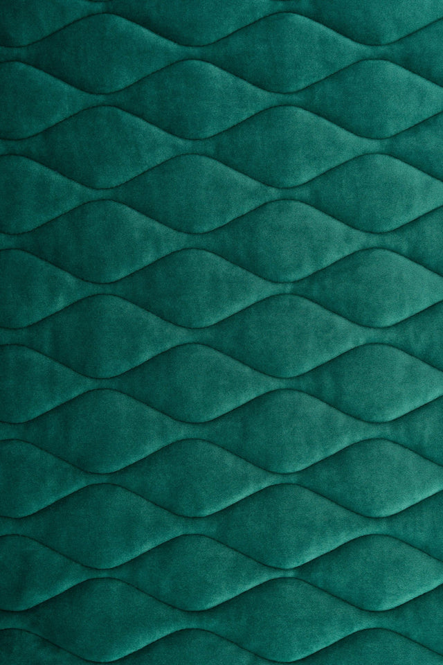 Mørk smaragdgrøn magic velvet 3D – quiltet velour med bladmønster, metervare til erhverv (billede 2 af 8)
