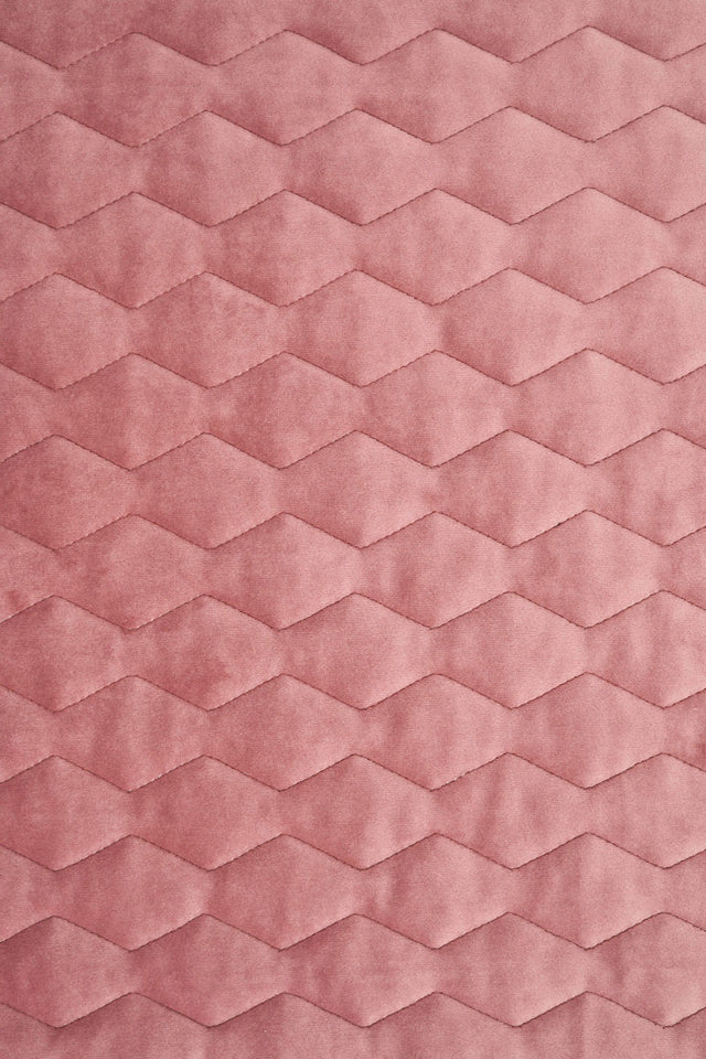 Støvet gammelrosa magic velvet 3D – quiltet velour med zigzagmønster, metervare til erhverv (billede 2 af 8)