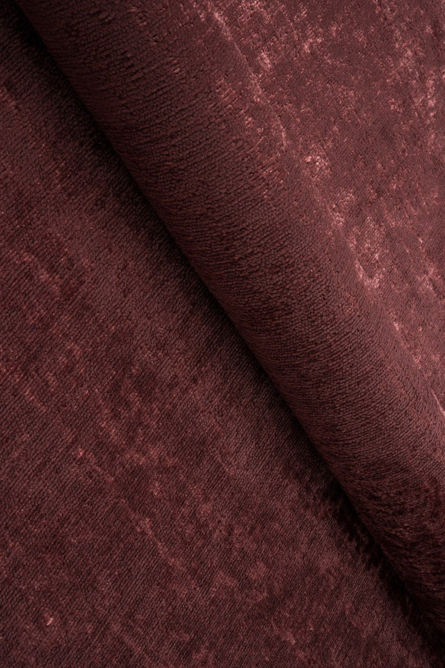 Dyb bordeaux Miu chenille møbelstof – slidstærk & petproof, metervare til erhverv (billede 1 af 7)