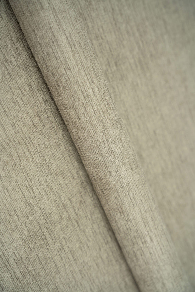 Lys sandbeige Rugia møbelstof – chenille-look & slidstærk, metervare til erhverv (billede 1 af 3)