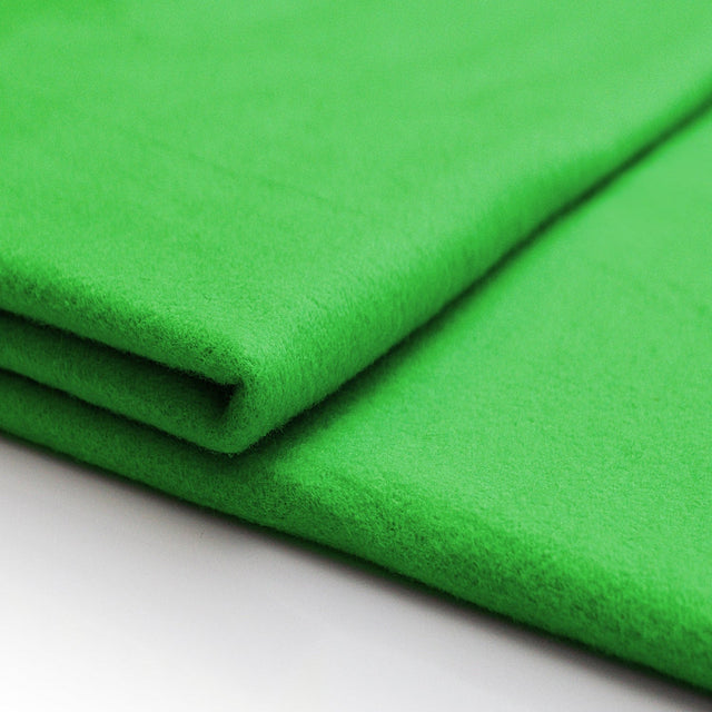 GREEN SCREEN BRANDHÆMMENDE SCENE MOLTON – 300 CM, 300 g/m² & MAT, LYS-/LYDABSORBERENDE