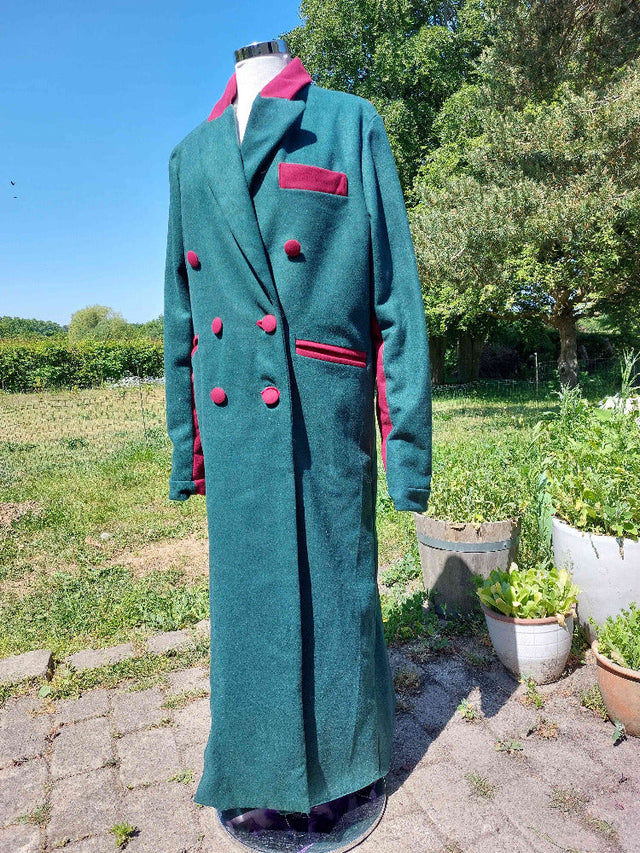 BORDEAUX SLIDSTÆRK OG BLØD ULD/POLYESTER STOF