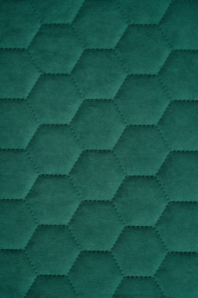 Klar malakitgrøn Uttario velvet 3D – quiltet velour med sekskantmønster, metervare til erhverv (billede 2 af 3)