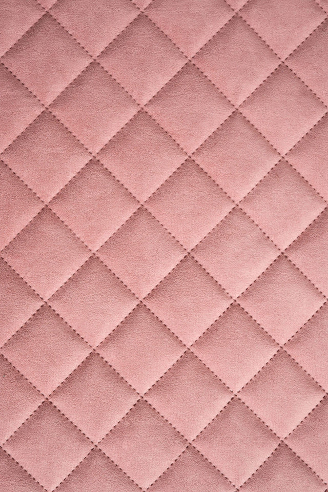 Blød koralrosa Uttario velvet 3D – quiltet velour med viftemønster, metervare til erhverv (billede 2 af 3)