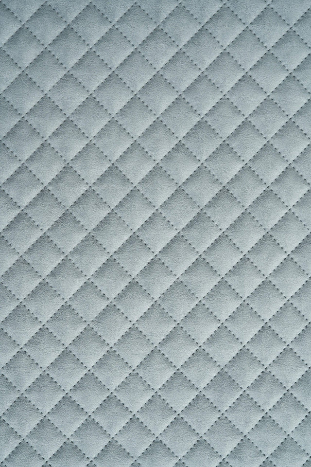 Lys tågegrå Uttario velvet 3D – quiltet velour med rudemønster, metervare til erhverv (billede 2 af 3)