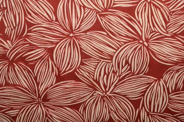 Viskose stof med tropisk bladprint – rust & creme, metervare til erhverv (billede 3 af 9)