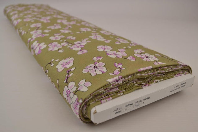 Viskose stof med kirsebærblomst print – karry & hvid, metervare til erhverv (billede 2 af 9)