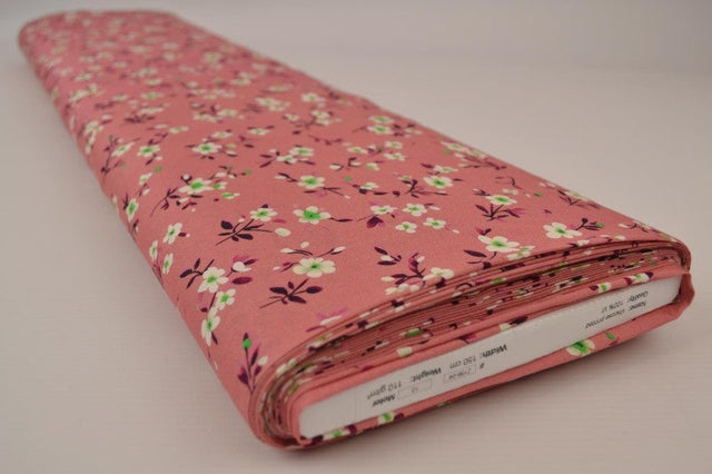 Viskose stof med småt blomsterprint – rosa & lilla, metervare til erhverv (billede 2 af 9)