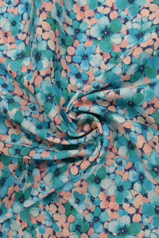 Viskose stof med akvarel blomsterprint – marineblå & flerfarvet, metervare til erhverv (billede 1 af 9)