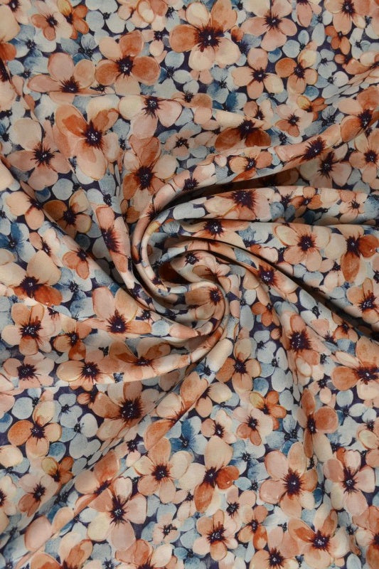 Viskose stof med akvarel blomsterprint – creme, orange & blå, metervare til erhverv (billede 1 af 9)