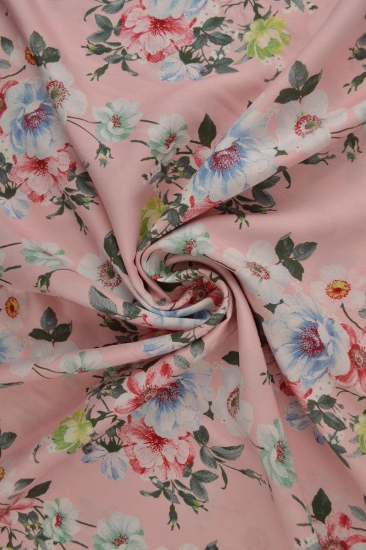 Viskose stof med romantisk blomsterprint – rosa & flerfarvet, metervare til erhverv (billede 1 af 9)