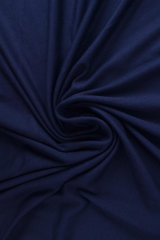 Mørk navy viskose jersey – blød, åndbar & strækbar, metervare til erhverv (billede 1 af 4)