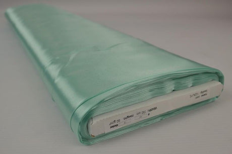 Lys mintgrøn satin stof – let & glansfuldt, metervare til erhverv (billede 2 af 8)