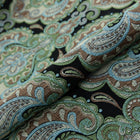 MOSGRØN PAISLEY PÅ SORT BOMBAJ JACQUARD MØBELSTOF