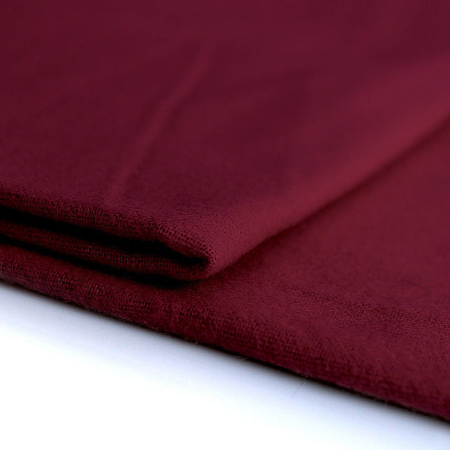 BORDEAUX BRANDHÆMMENDE DEKO MOLTON – 300 CM, LET & MAT