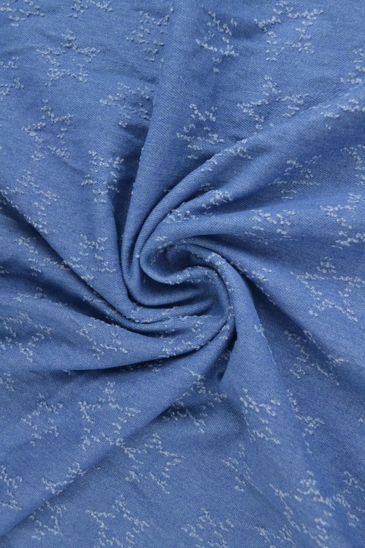 Lys blå denim stof med stjernemønster – metervare til bukser & jakker, metervare til erhverv (billede 1 af 8)