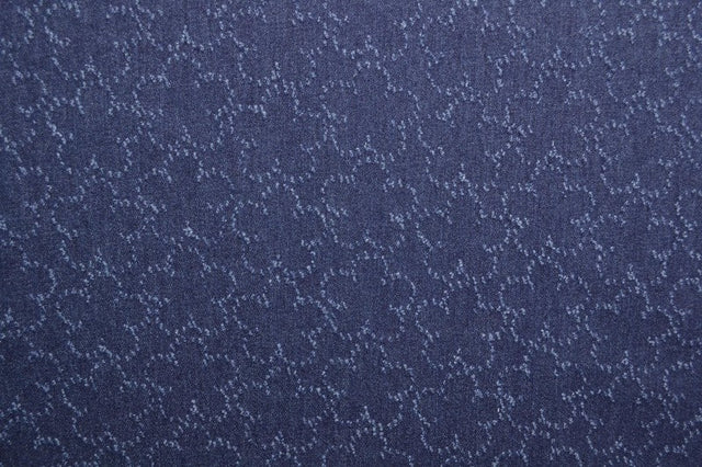 Mørkeblå denim stof med skyemønster – metervare til bukser & jakker, metervare til erhverv (billede 3 af 8)