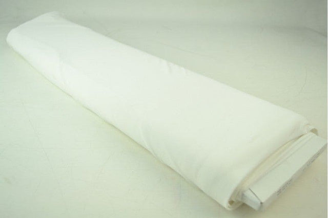 Råhvid lycra mesh – elastisk netstof, semi transparent, metervare til erhverv (billede 2 af 4)