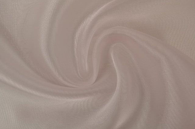 Lyserød organza – transparent & skinnende, metervare til erhverv (billede 3 af 7)