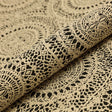 Cremebeige blonde på sort lilly jacquard møbelstof – blondemønster, metervare til erhverv (billede 1 af 3)