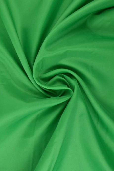 Grøn polyester foer – glat, let & let glans, metervare til erhverv (billede 1 af 5)