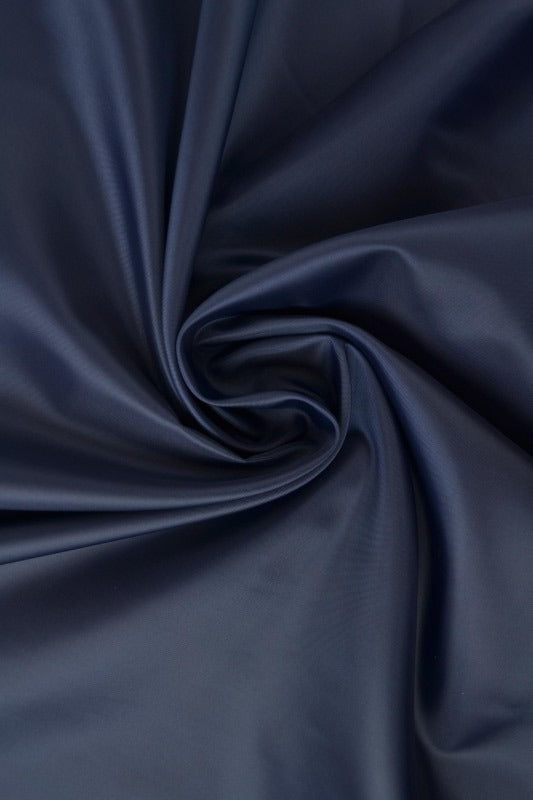 Navy polyester foer – glat, let & let glans, metervare til erhverv (billede 1 af 5)
