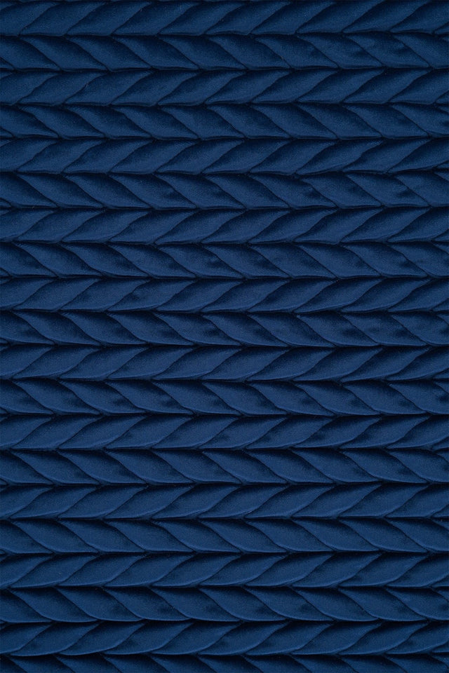 Dyb koboltblå magic deluxe p301 – quiltet velour med fin fletning, metervare til erhverv (billede 2 af 5)