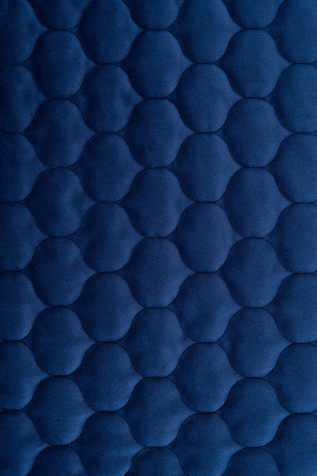 Klassisk marineblå magic velvet 3D – quiltet velour med dråbemønster, metervare til erhverv (billede 2 af 8)