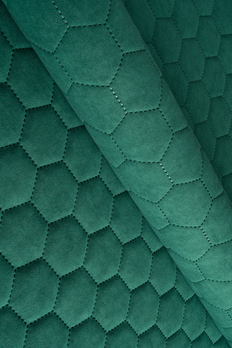 Klar malakitgrøn Uttario velvet 3D – quiltet velour med sekskantmønster, metervare til erhverv (billede 1 af 3)