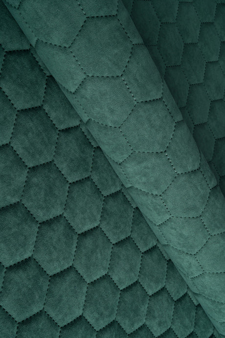Dæmpet grangrøn Uttario velvet 3D – quiltet velour med sekskantmønster, metervare til erhverv (billede 1 af 3)