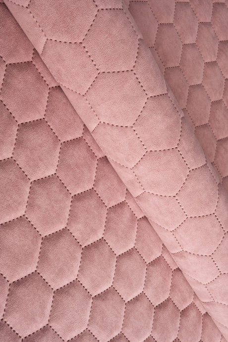 Blød koralrosa Uttario velvet 3D – quiltet velour med sekskantmønster, metervare til erhverv (billede 1 af 3)