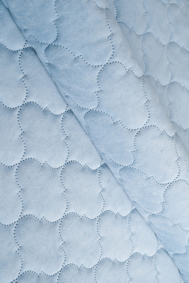 Lys himmelblå Uttario velvet 3D – quiltet velour med boblemønster, metervare til erhverv (billede 1 af 3)