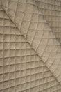 Lun klitbeige Uttario velvet 3D – quiltet velour med rudemønster, metervare til erhverv (billede 1 af 3)