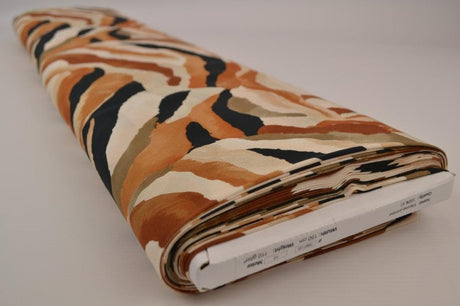 Viskose stof med tigerprint – cognac, beige & sort, metervare til erhverv (billede 2 af 9)