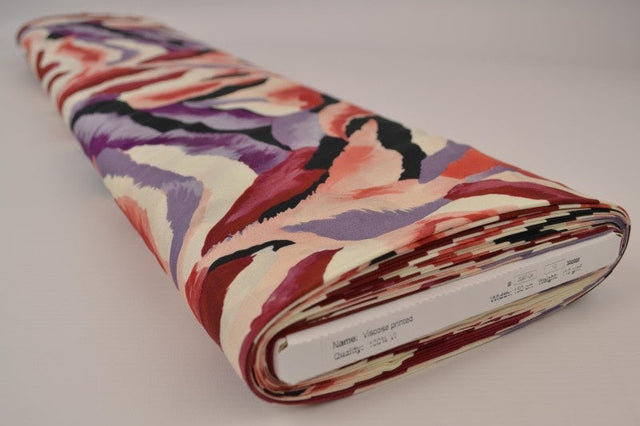 Viskose stof med farverigt zebraprint – hvid, lilla & pink, metervare til erhverv (billede 2 af 9)