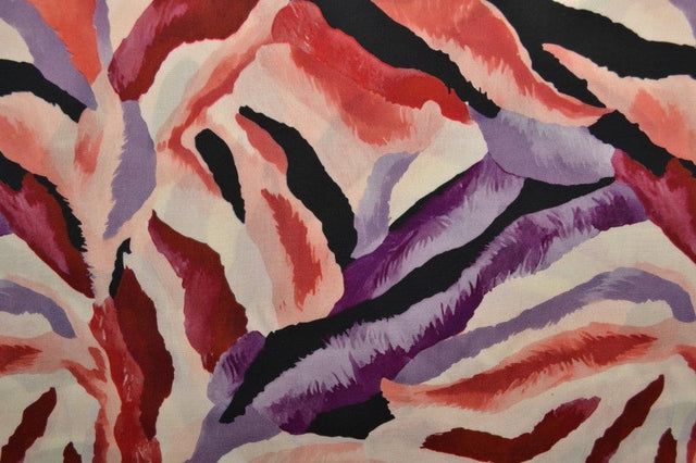 Viskose stof med farverigt zebraprint – hvid, lilla & pink, metervare til erhverv (billede 3 af 9)