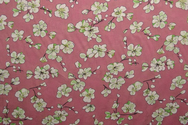 Viskose stof med kirsebærblomst print – hvid & lyserød, metervare til erhverv (billede 3 af 9)