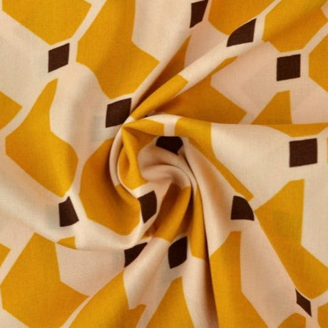 Råhvidt viskose stof med gult geometrisk print – let fald & elegant mat glans, metervare til erhverv (billede 1 af 5)